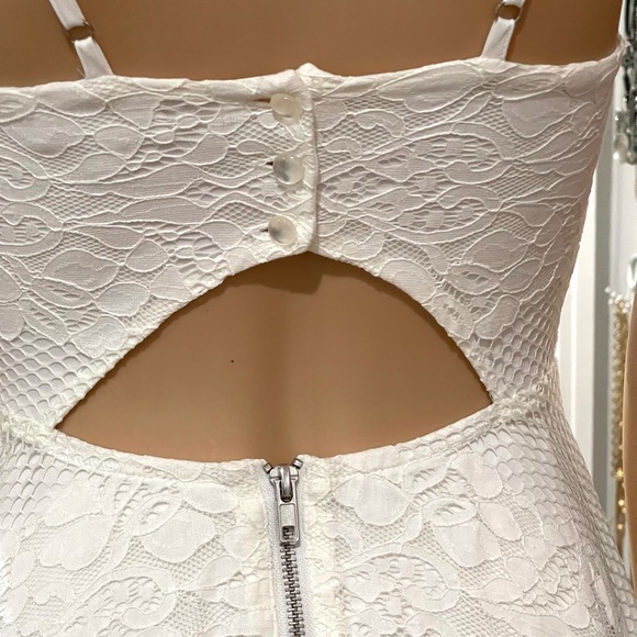 NWOT Gianni Bini Off White Lace Mini A-line Halter Neck Open Back Sundress XS - Picture 3 of 8
